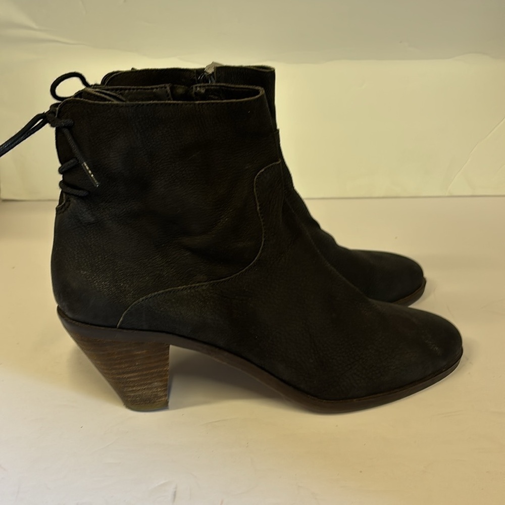 Lucky Brand Jalie Black Suede Ankle Lace Up Healed Bootie - Picture 4 of 12